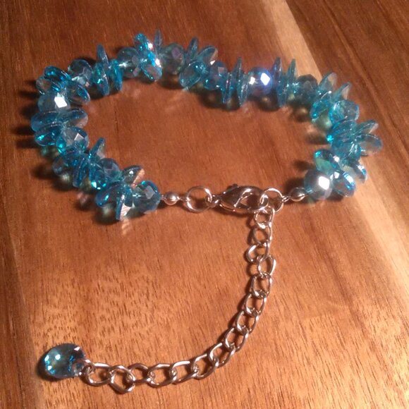 Blue Magic Color Glass Beaded Silvertone Bracelet - Picture 5 of 8
